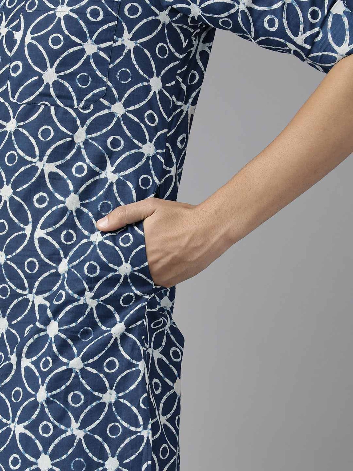 See Designs Blue & White Cotton Regular Fit Printed Kurta Bottom Set