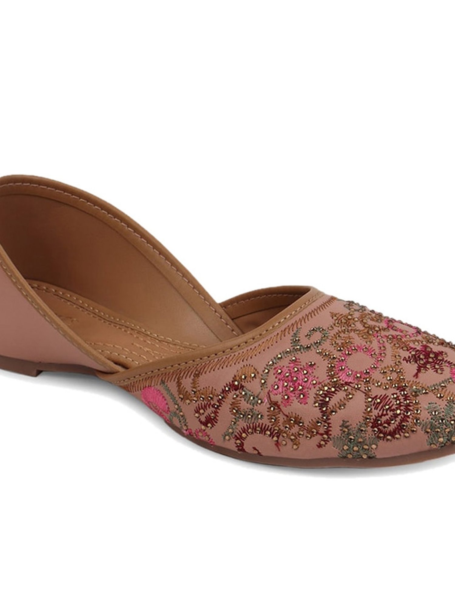 Iconics Women's Peach Ethnic Juttis