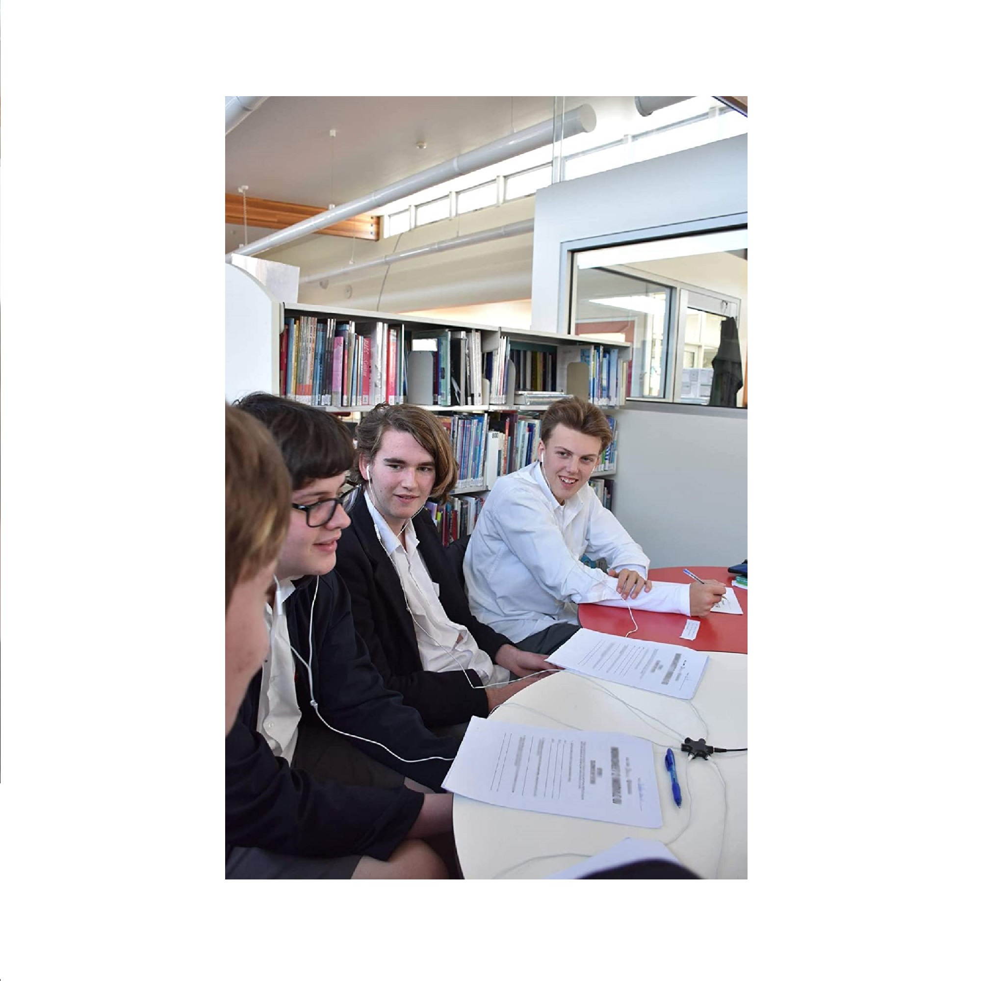 KOKKIA 5 Way 6 Port 4-Pole TRRS (Left Audio, Right Audio, GND, MIC/Remote Control) Audio-Splitter (3.5mm), for Speakers and Headphones