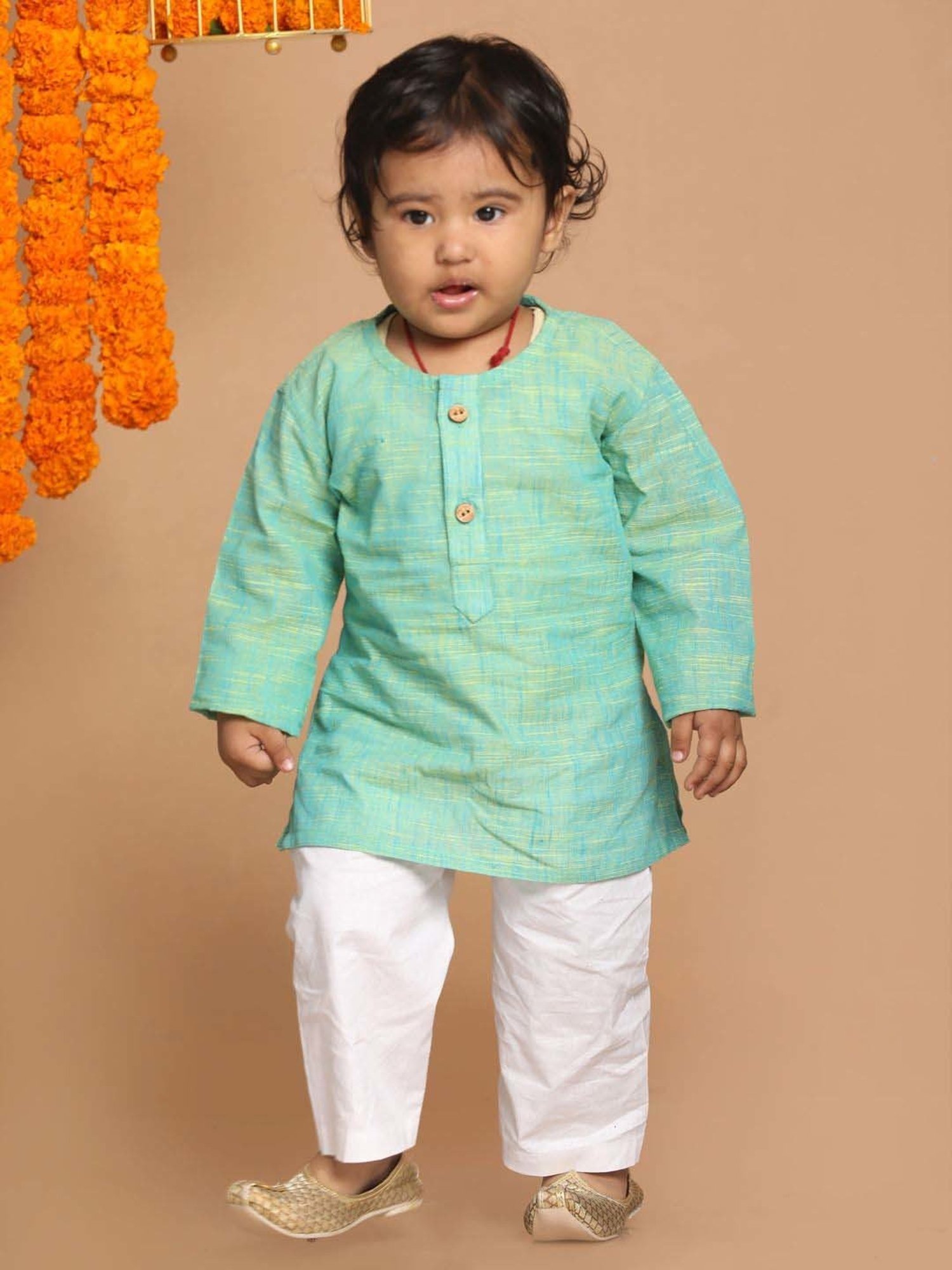 VASTRAMAY Boys Parrot Green Cotton Self Full Sleeves Kurta Sets