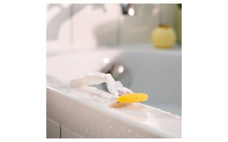 Venus ComfortGlide with Olay Women's Razor + 2 Razor Blade Refills Coconut