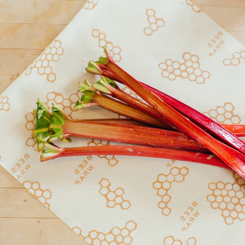 Bee's Wrap Reusable Beeswax Wrap on a Roll Extra Large Format Plastic Free Food Storage