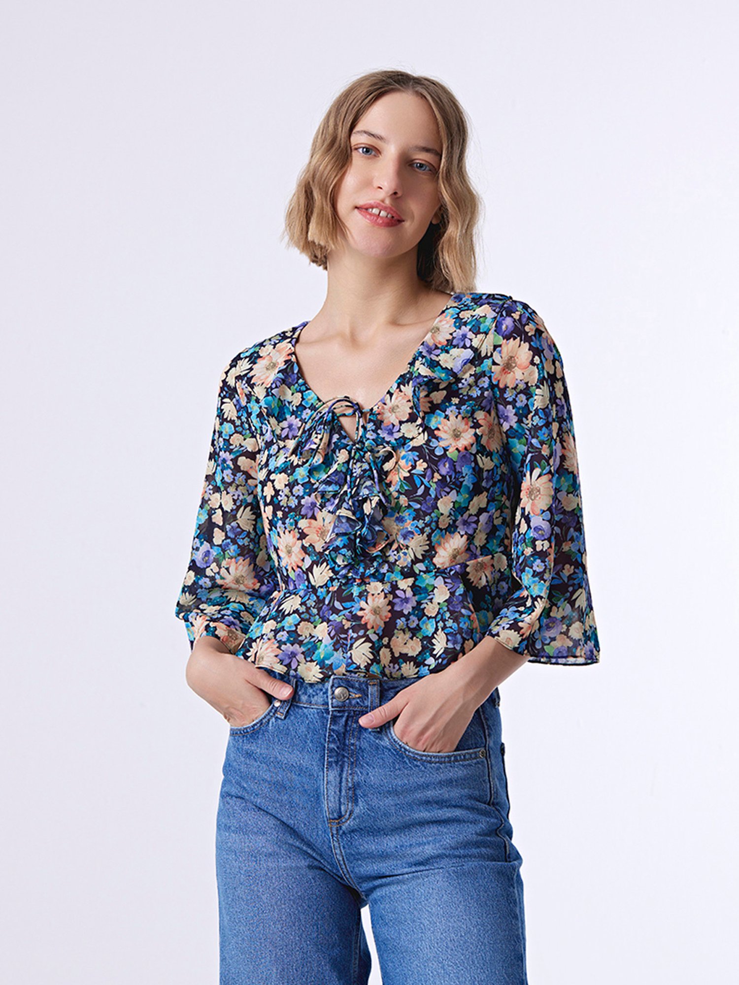 Cover Story Black & Blue Floral Print Top