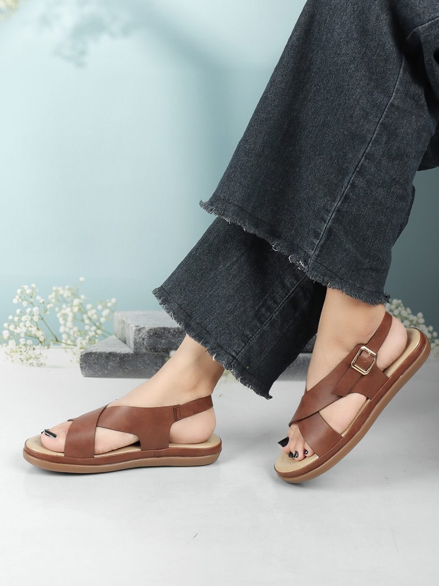 Iconics Women's Brown Cross Strap Sandals
