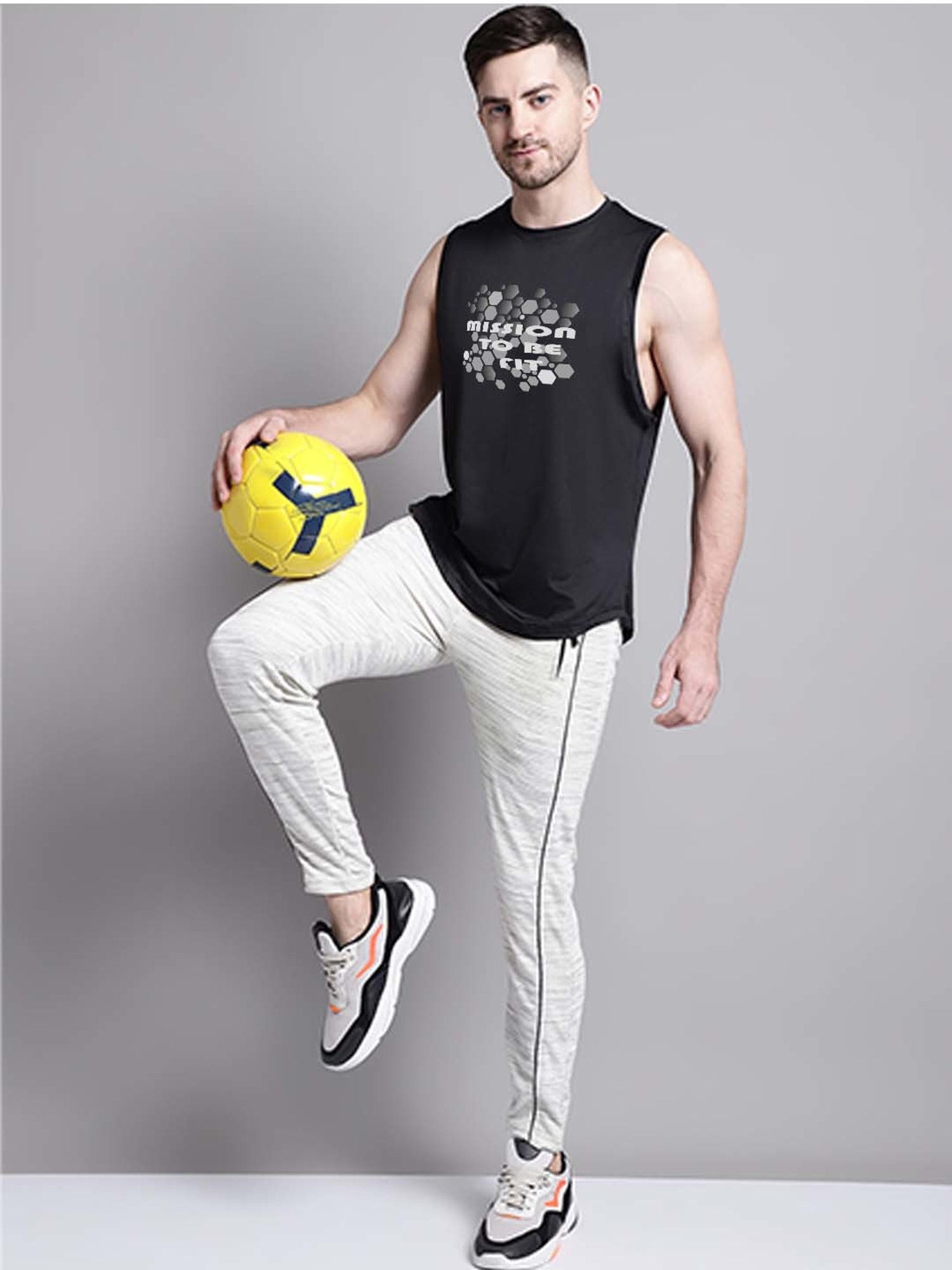 Friskers Black Regular Fit Graphic Sports Vest