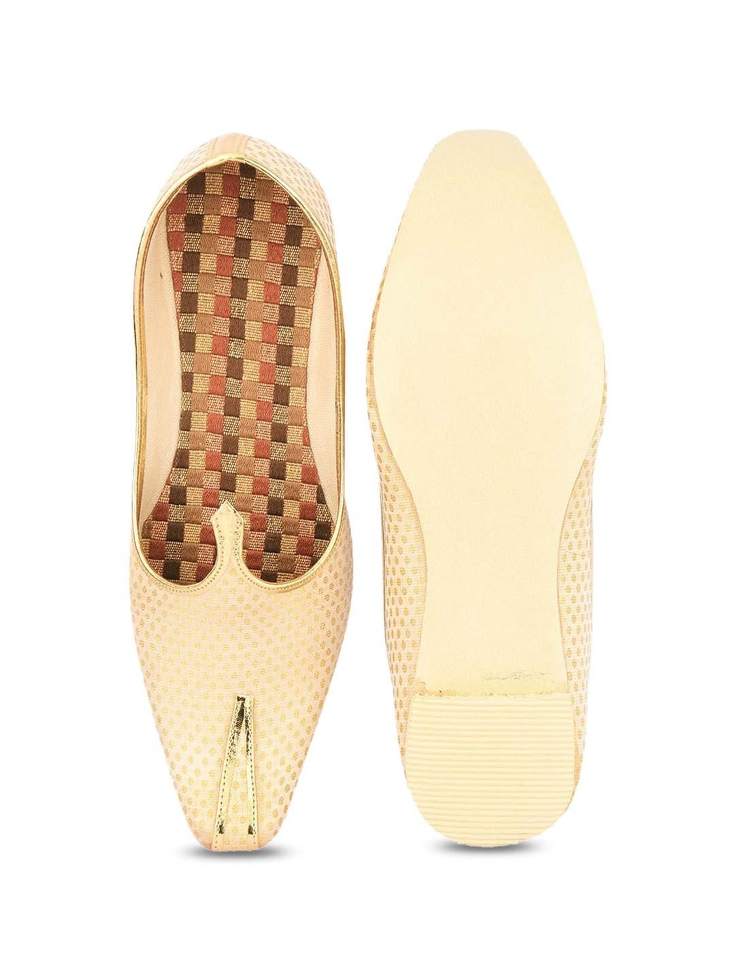 Walkway Men's Black Ethnic Juttis