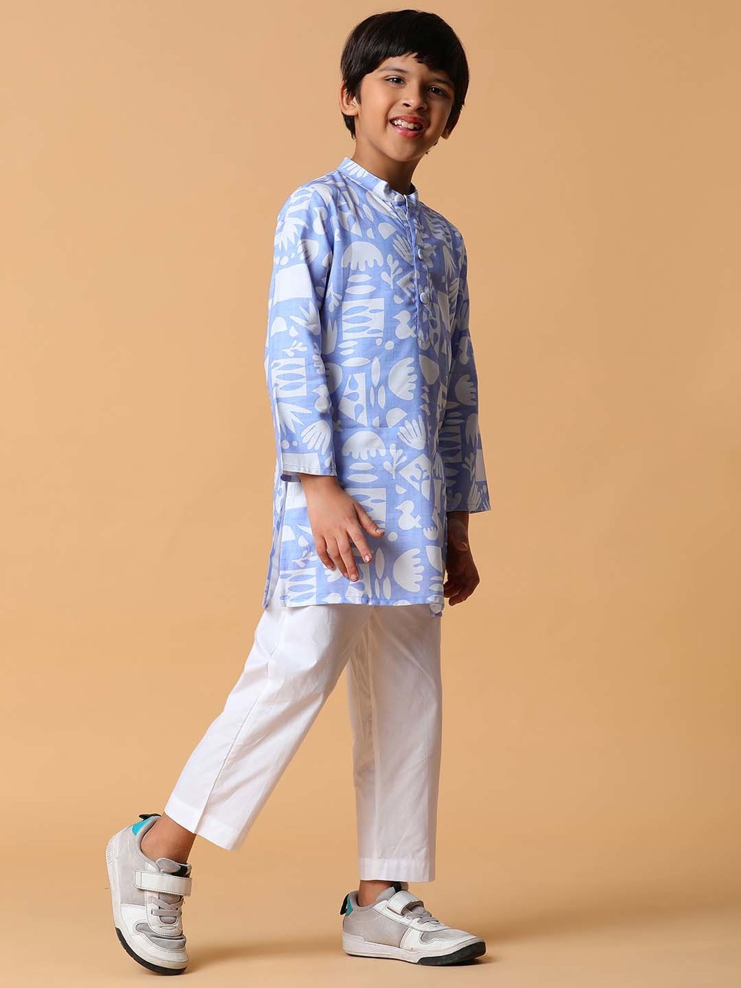 Tales & Stories Kids Blue & White Printed Full Sleeves Kurta Set