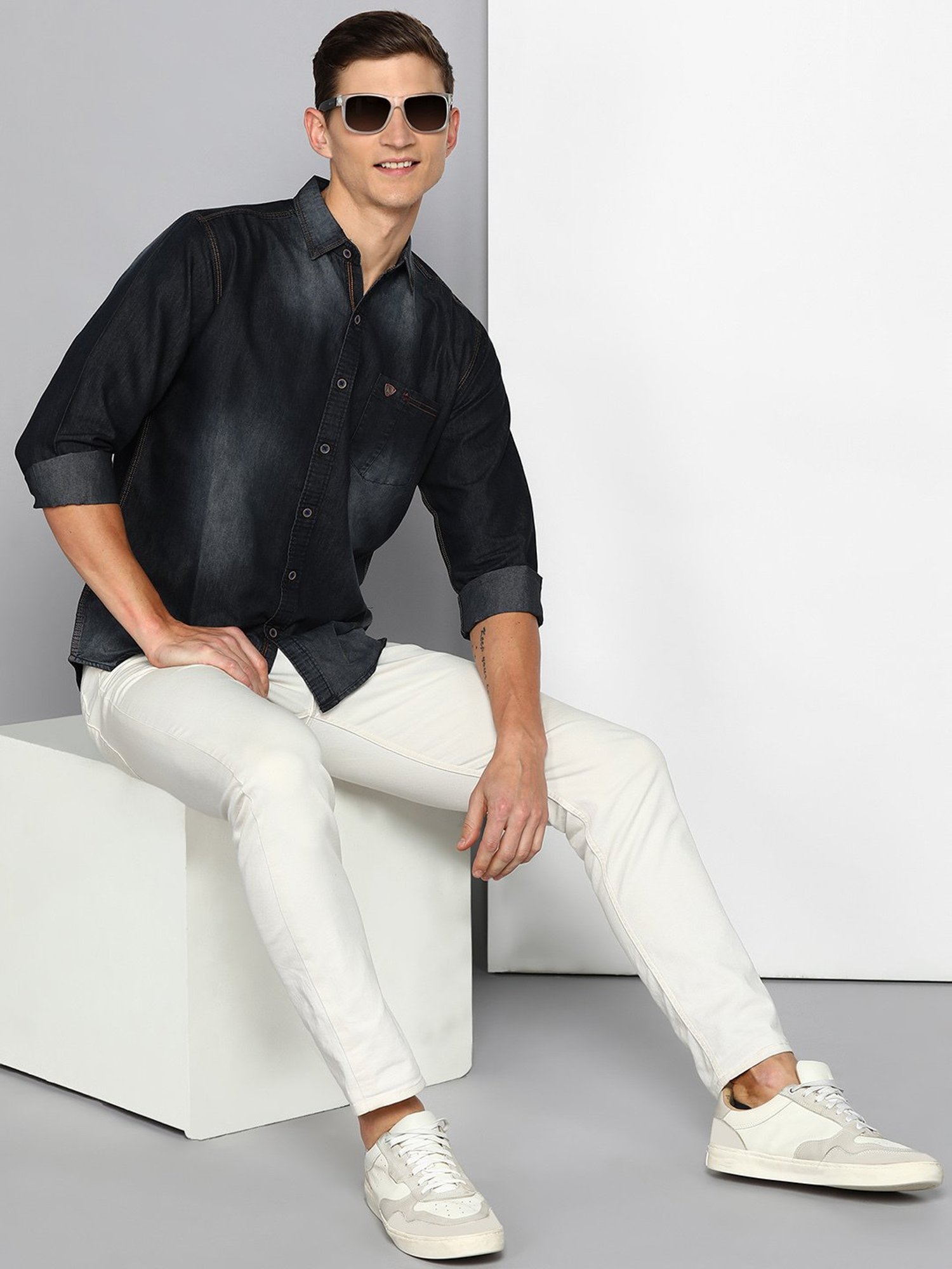 Kuons Avenue Black Slim Fit Denim Shirt