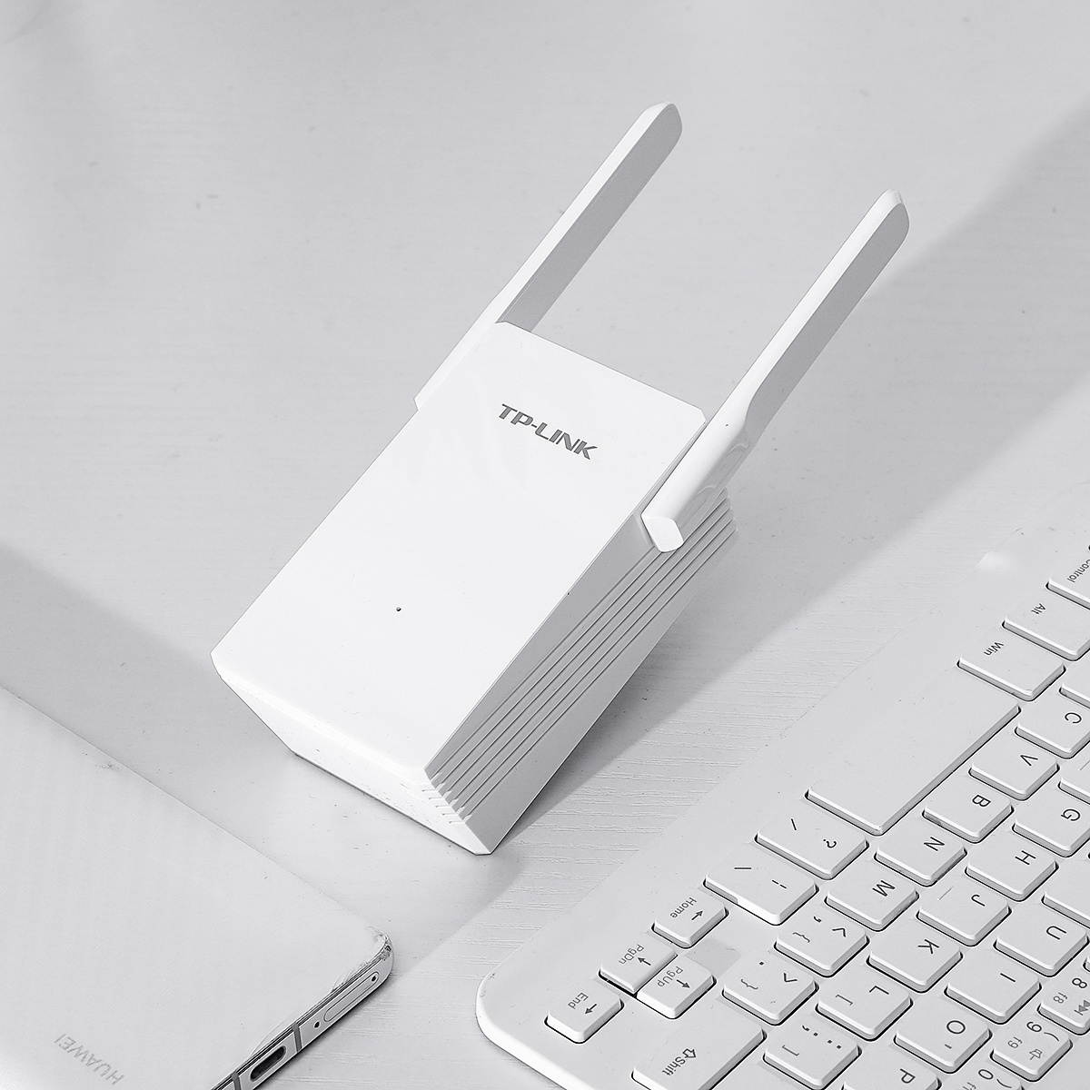 WiFi Range Extender Wireless Repeater Internet Signal Booster Point/Route 300Mb White