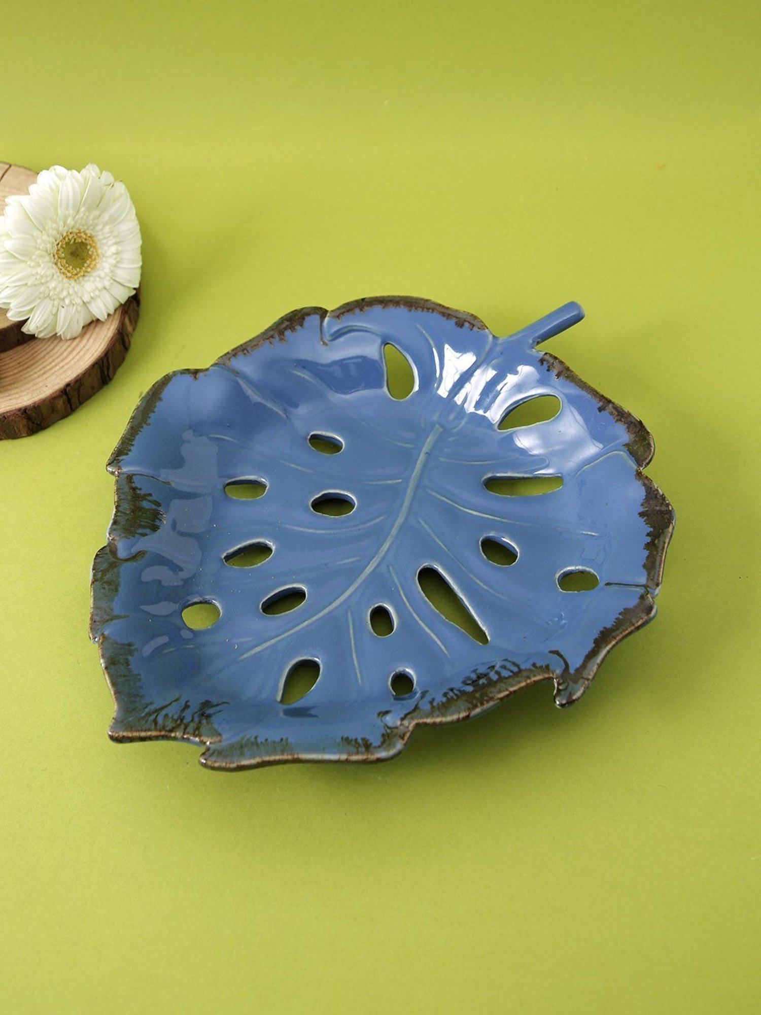 Aapno Rajasthan Blue Ceramic Leaf Design Serving Platter