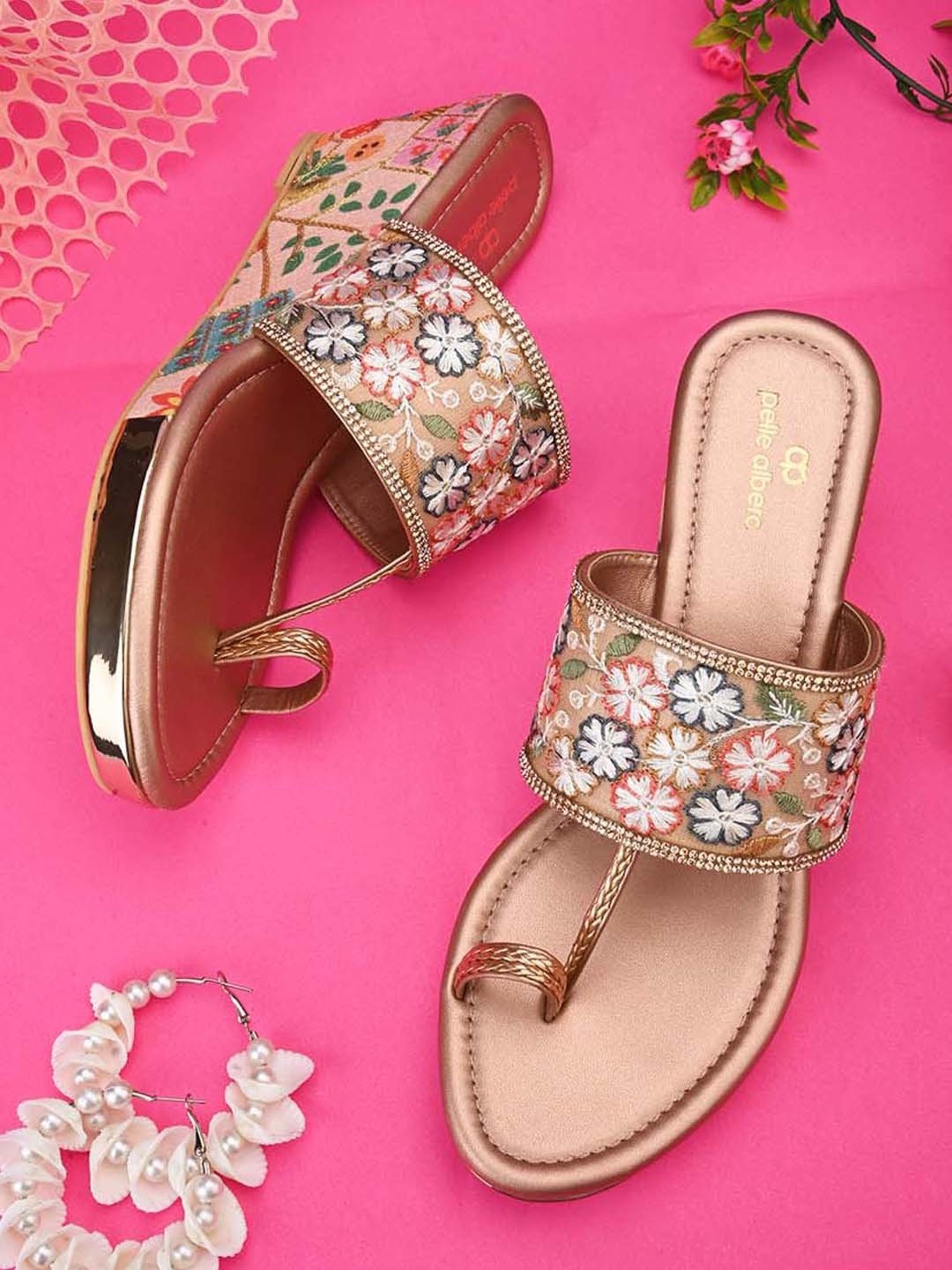 Pelle Albero Women's Rose Gold Toe Ring Sandals