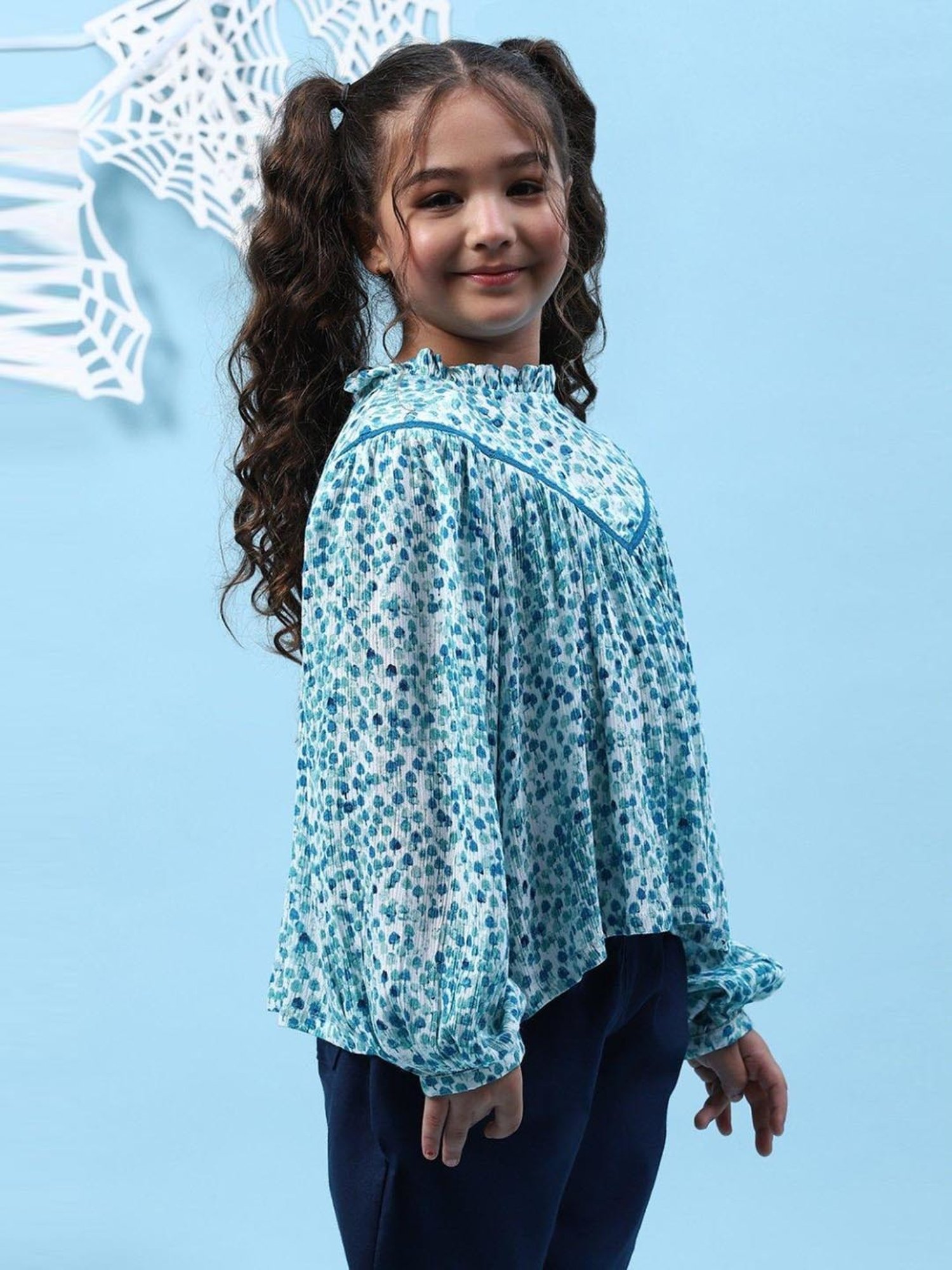 LilPicks Kids Teal Solid Crop Top