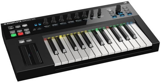 Native Instruments Komplete Kontrol S25 Controller Keyboard. W/ Free Tasmcam TH02 and 2 TRS Cables.