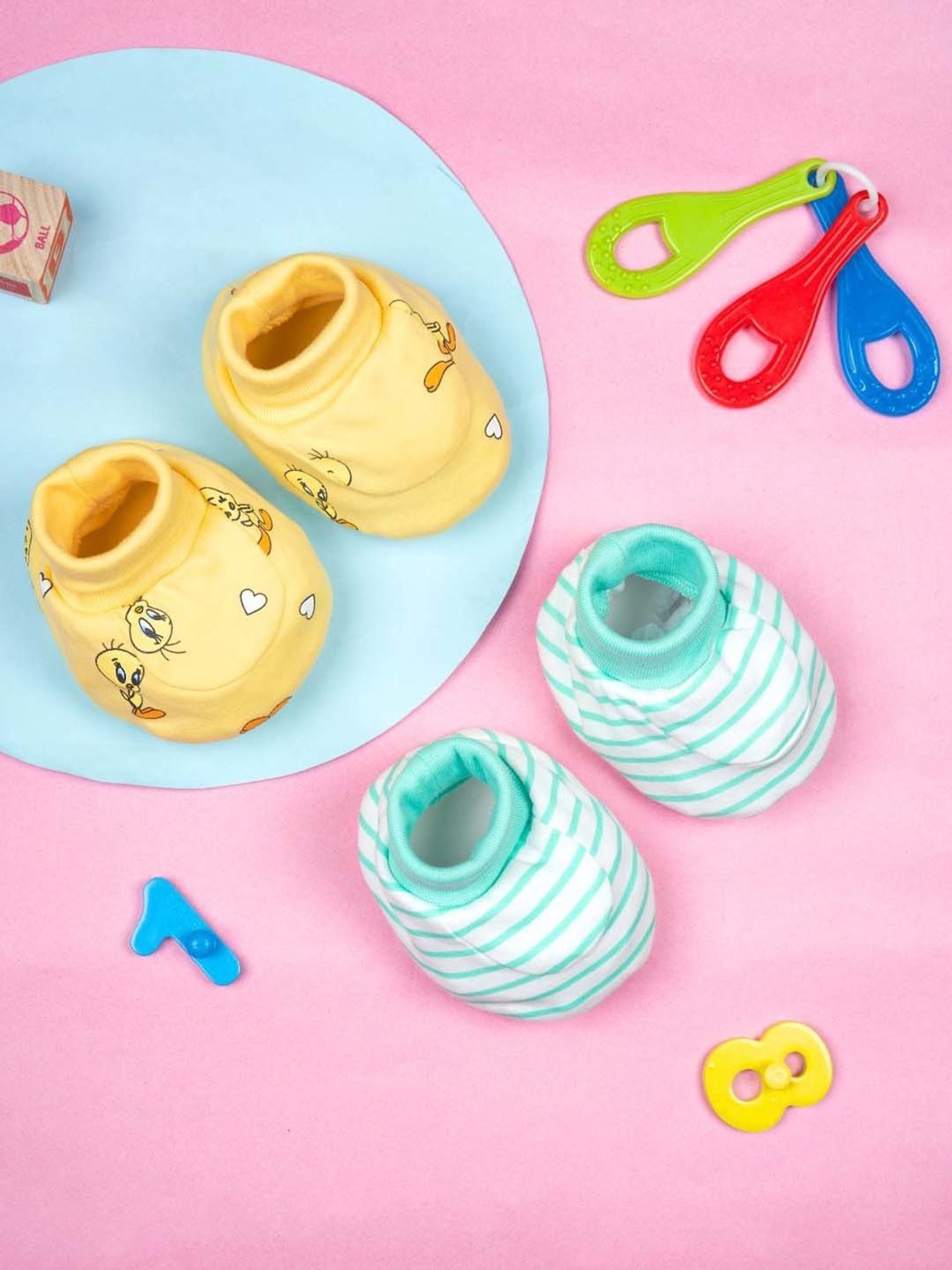 Pantaloons Baby Kids Multicolor Cotton Printed Booties (Pack of 2)