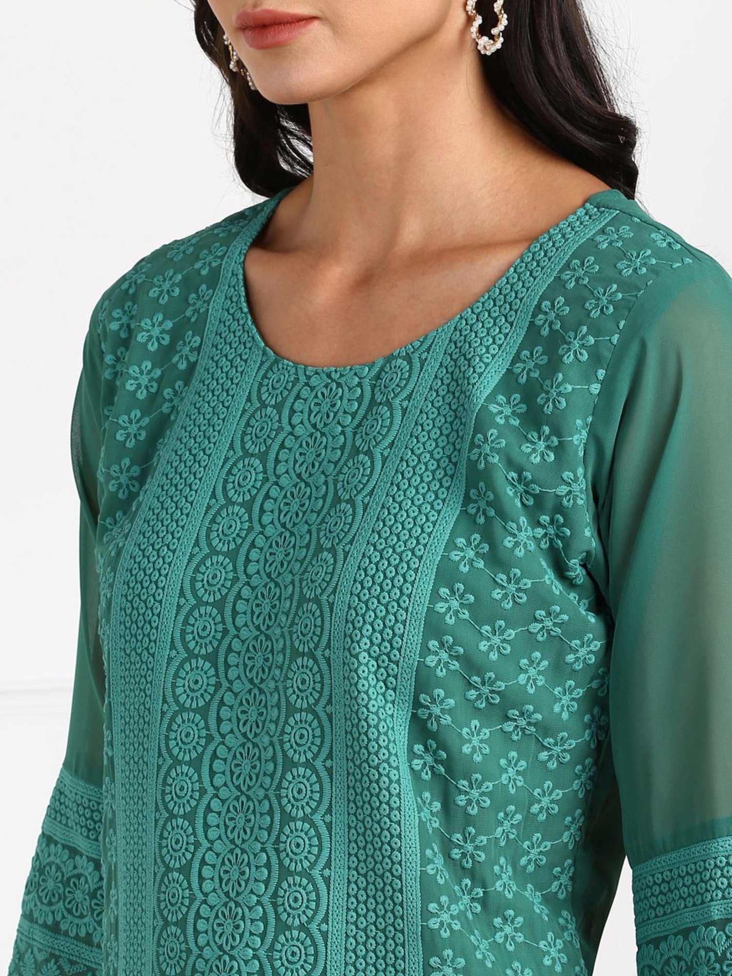 SWAGG INDIA Green Embroidered Straight Kurta