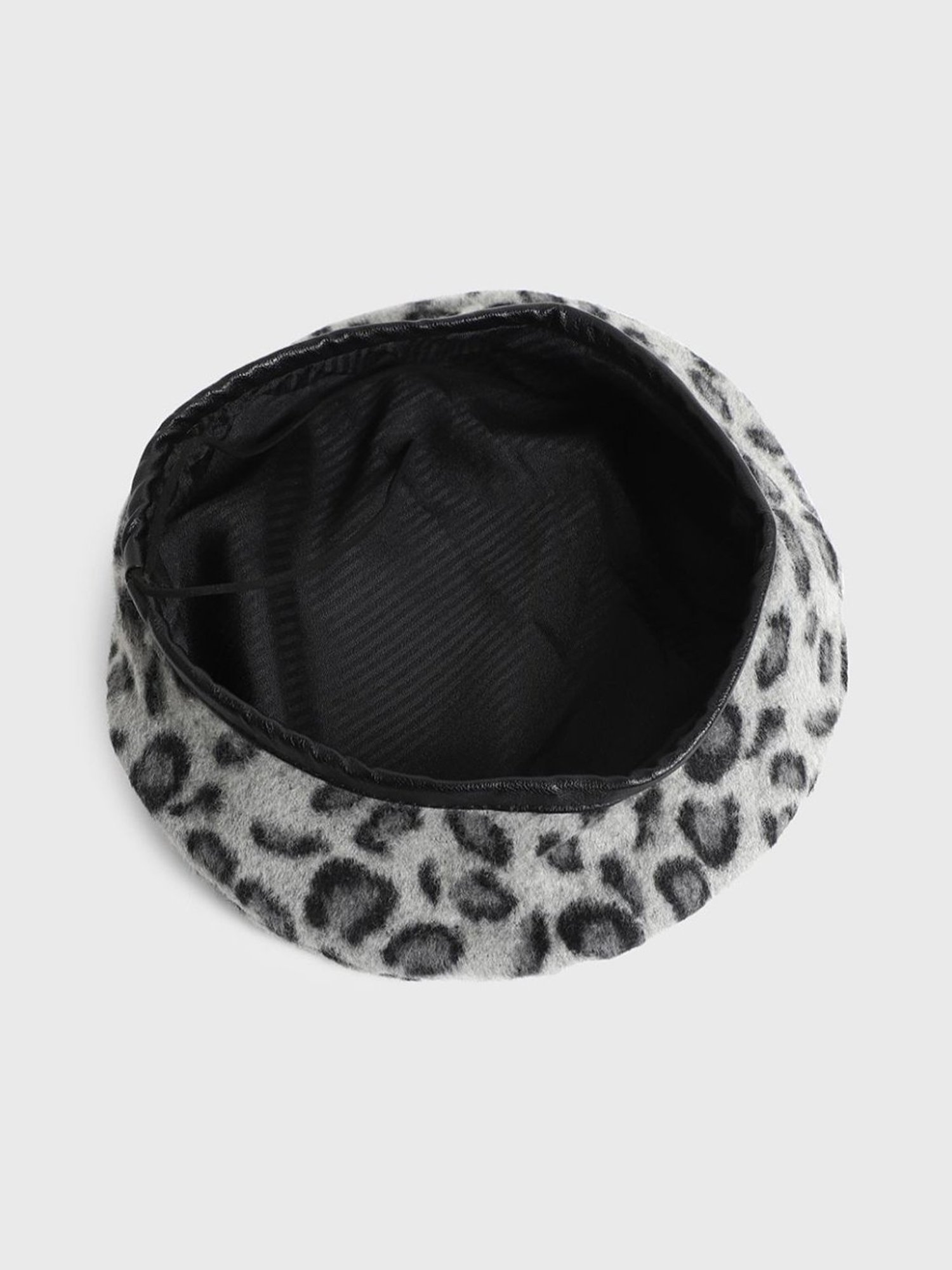 HauteSauce Black Printed Bucket Hat