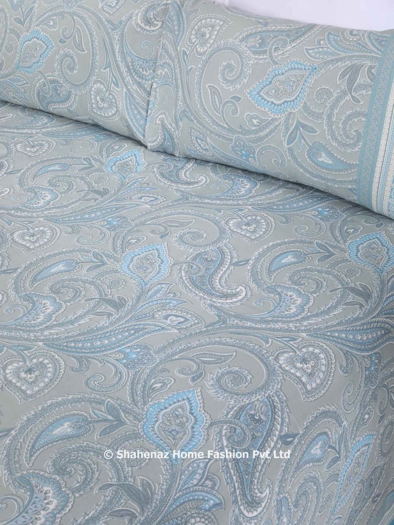 Shahenaz Blue & Grey 120 TC Cotton Paisley Double Bedsheet with 2 Pillow Covers
