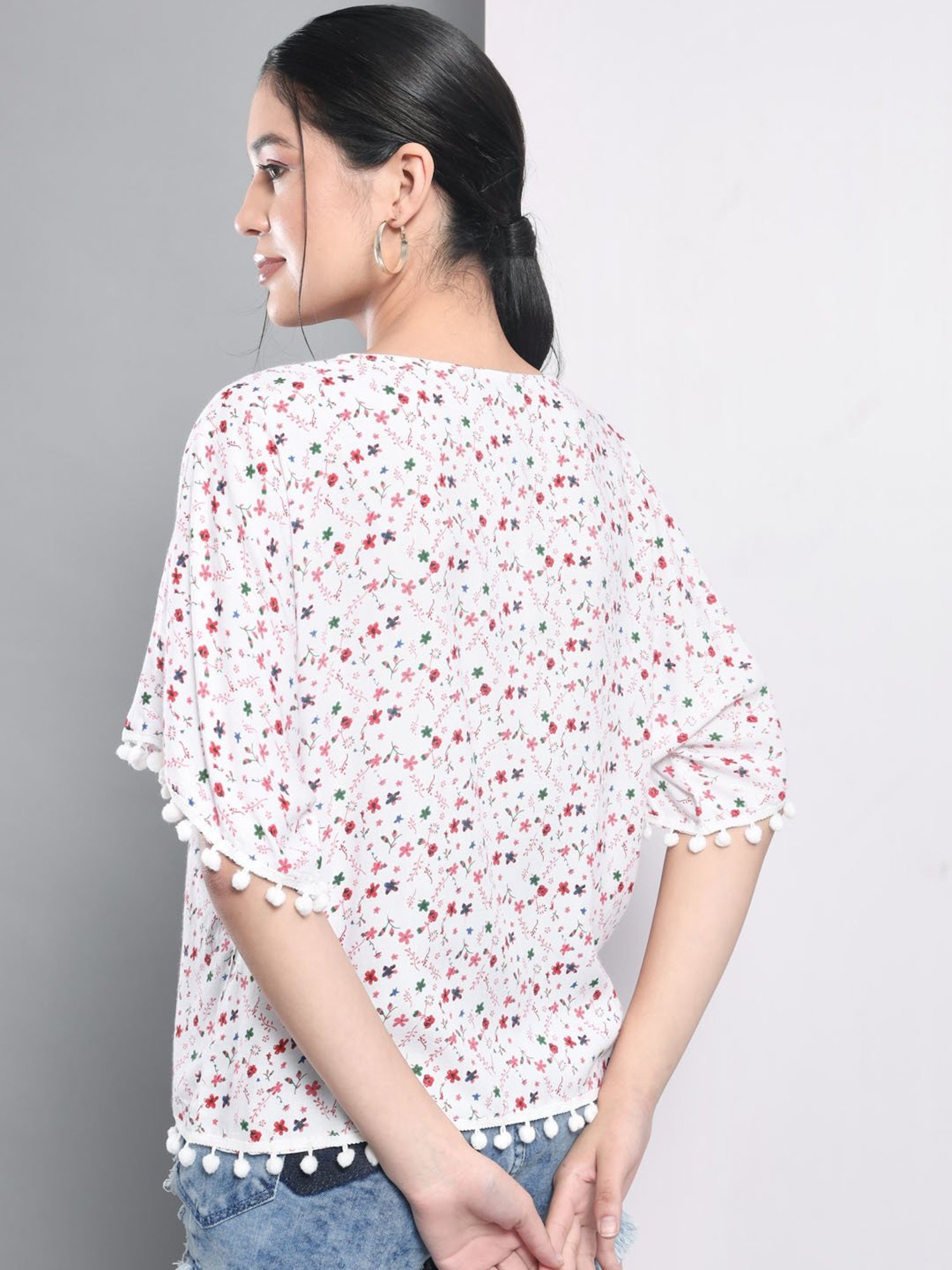 Mafadeny Black Striped Shrug