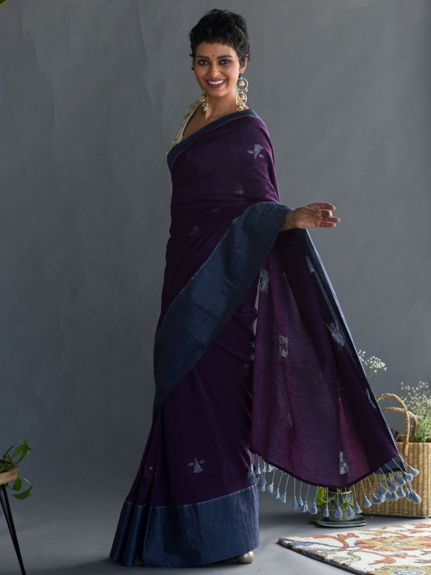 Suta Purple Cotton Woven Saree Without Blouse