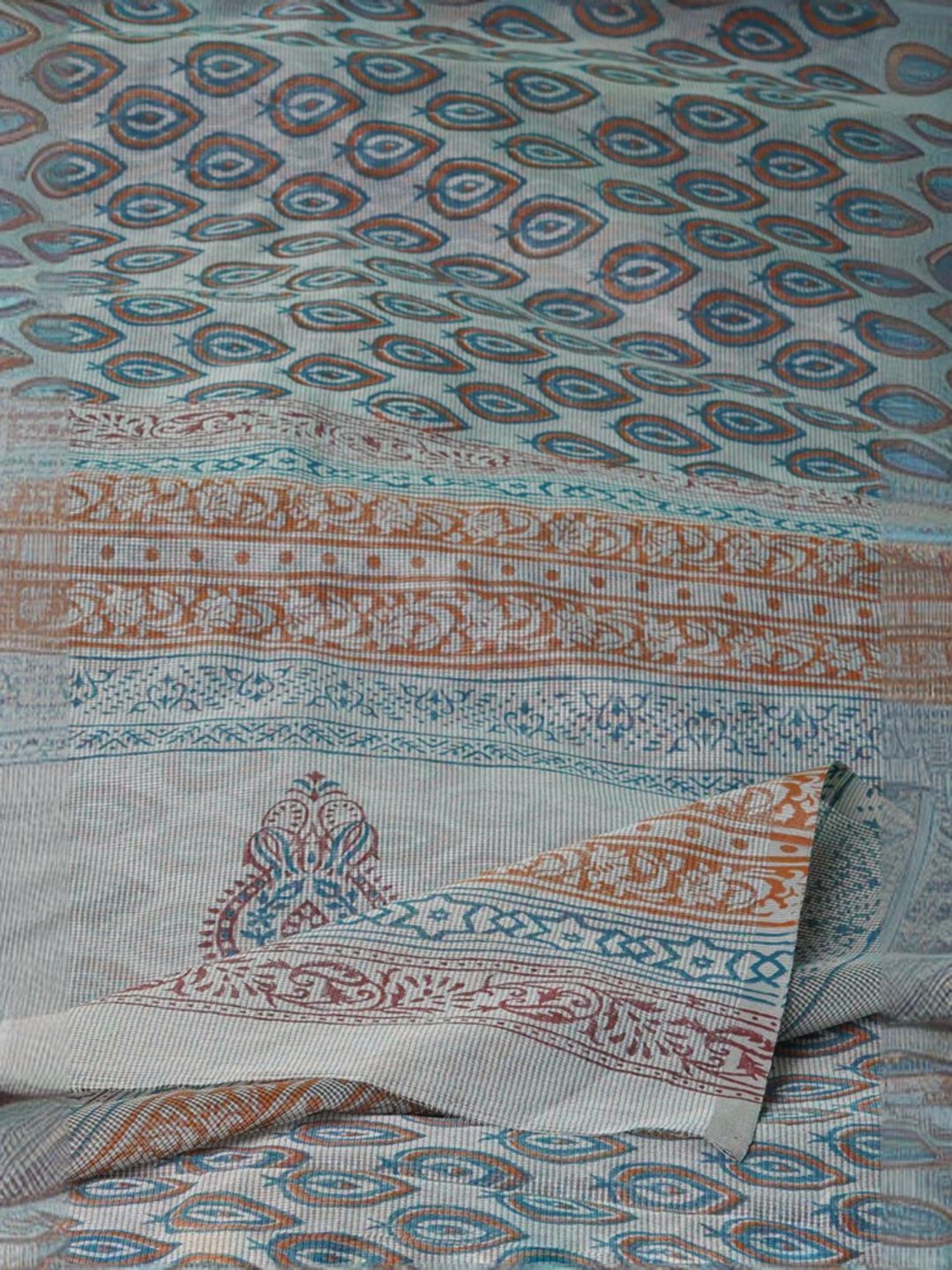 Unnati Silks Grey Cotton Printed Saree With Unstitched Blouse