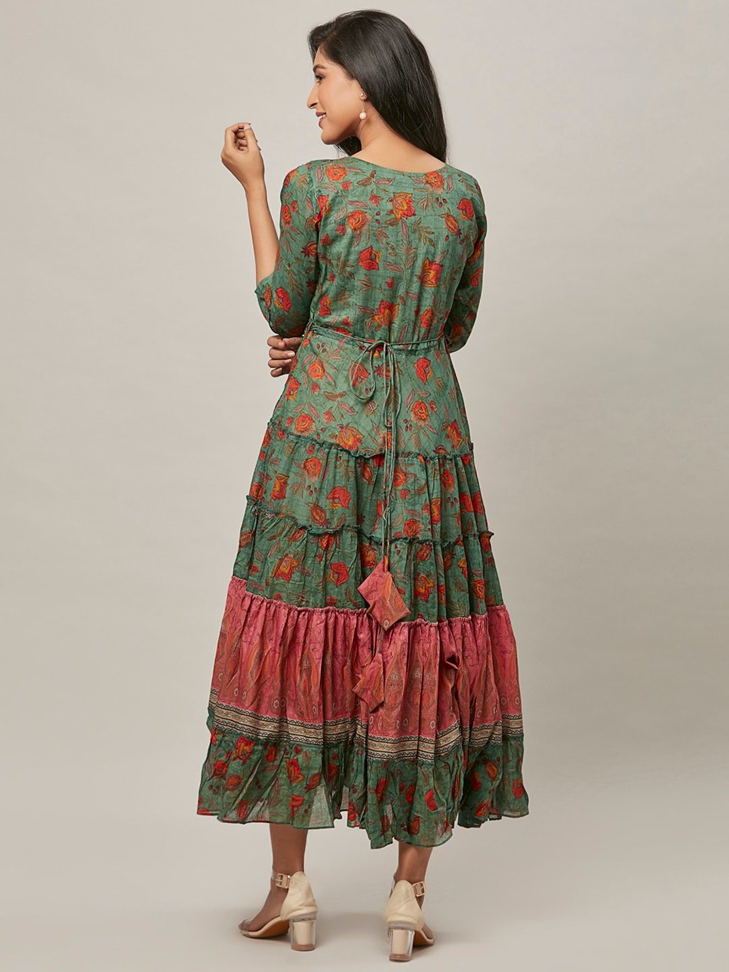 URBAN MYSTIC Green Embellished Fit & Flare Kurta