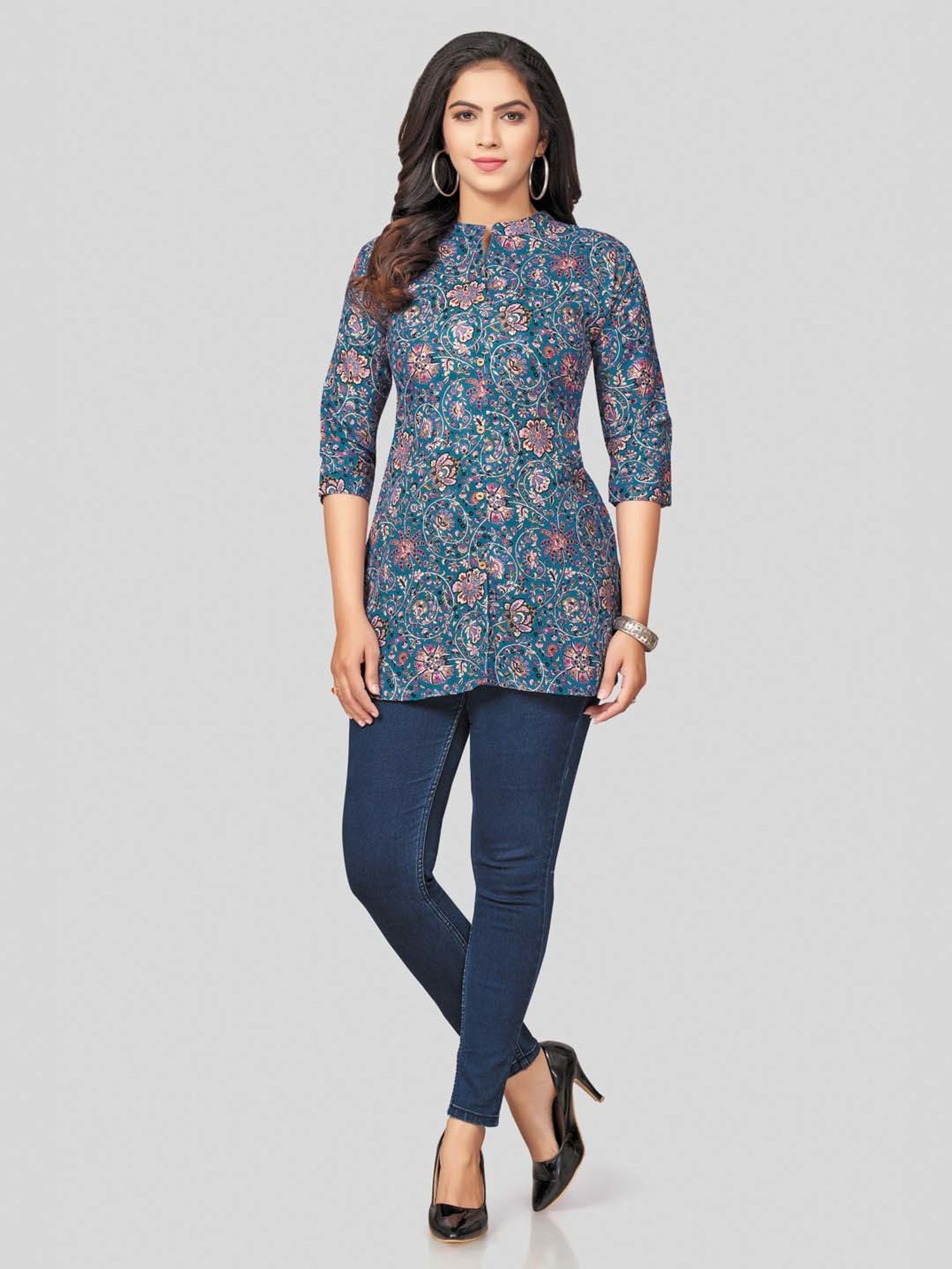 Saree Swarg Blue Printed Short Kurti