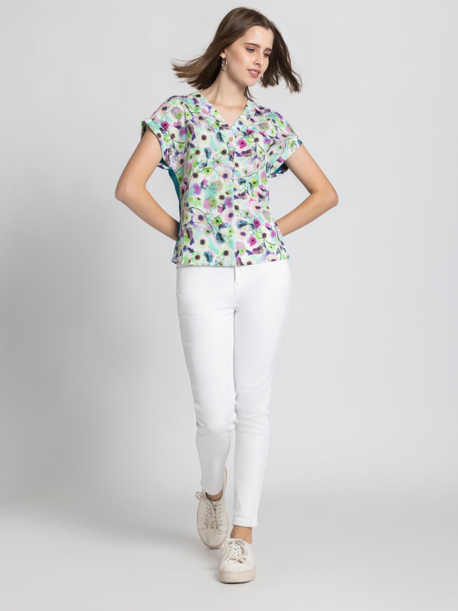 SHAYE Multicolor Floral Print Top