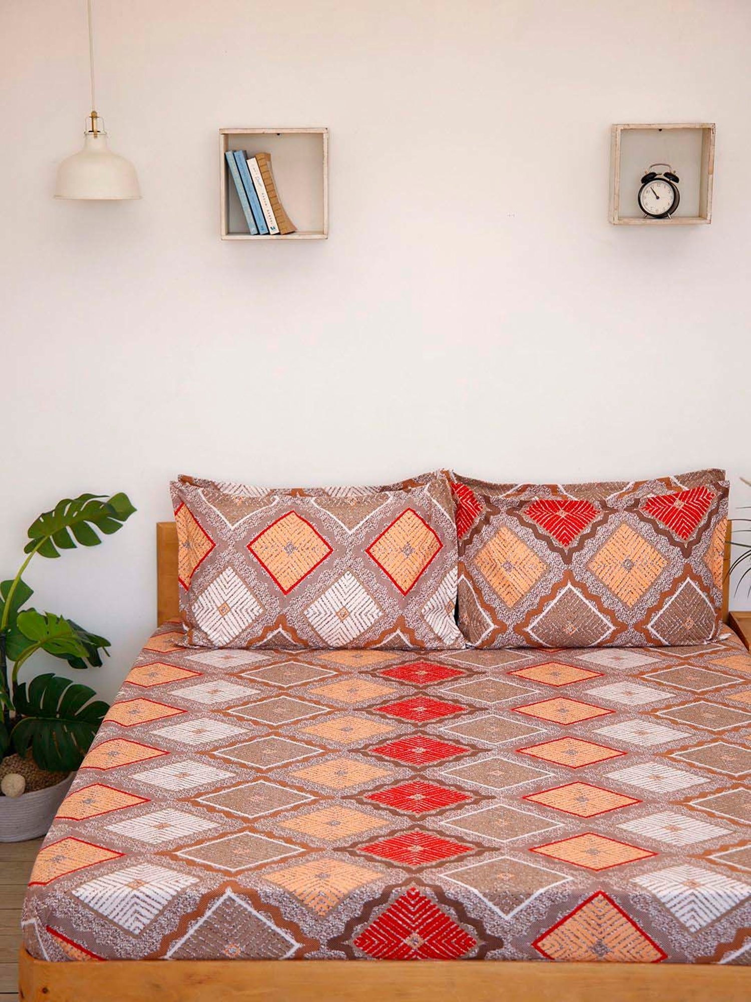 Ariana Brown & Red Microfibre 144 TC Queen Bedsheet With 2 Pillow Covers