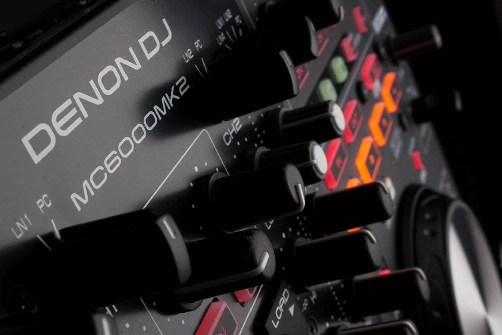 Denon MC6000MK2 Serato DJ Intro 4 Ch DJ Controller - New