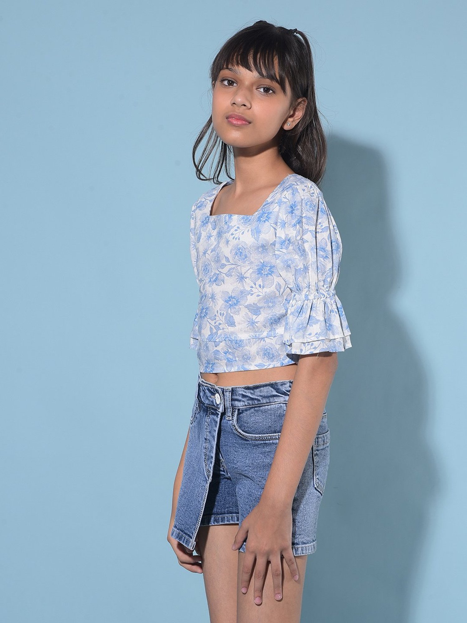 Crimsoune Club Kids Blue Floral Print Crop Top