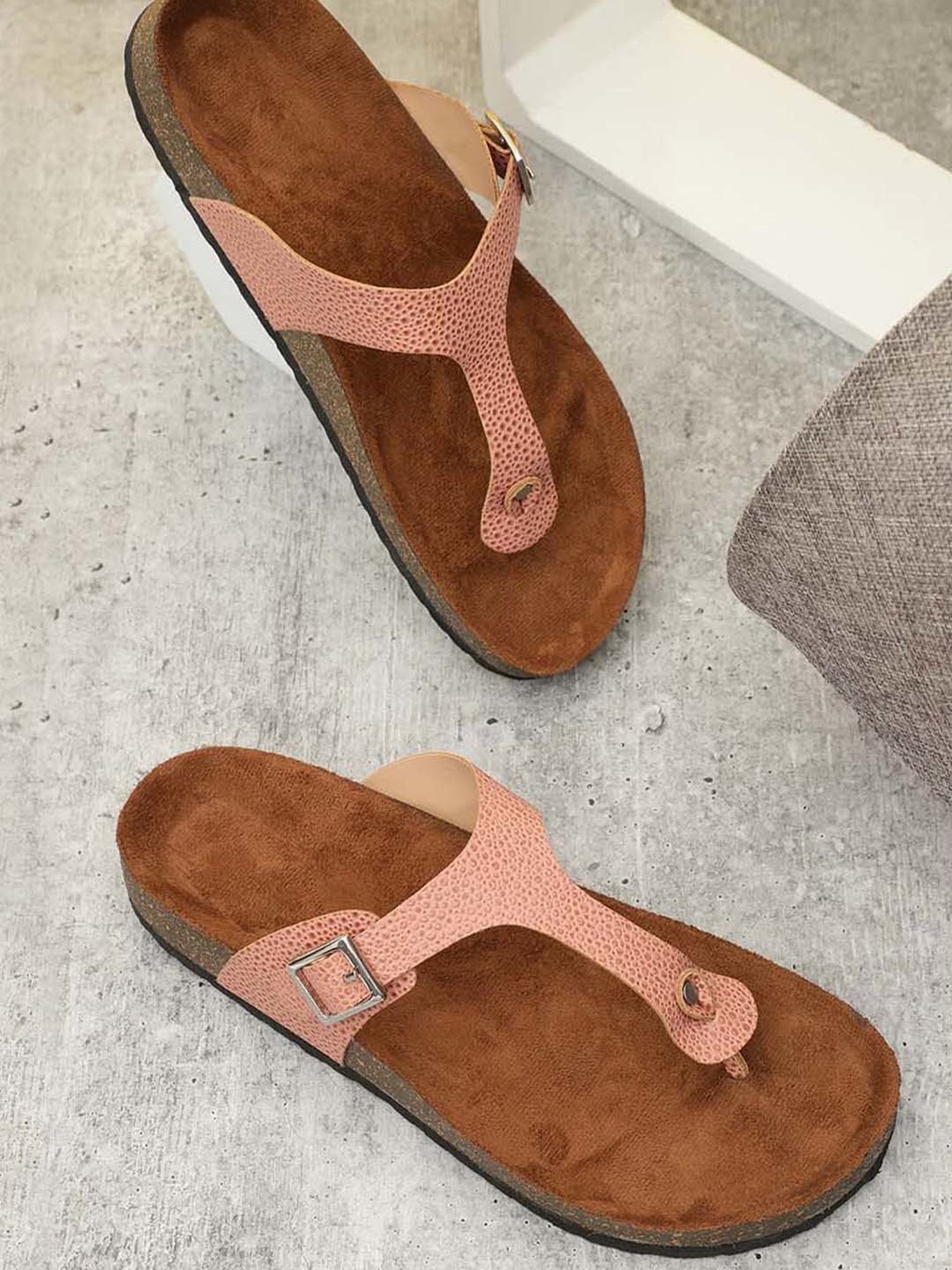 Mozafia Women's Pink Thong Sandals