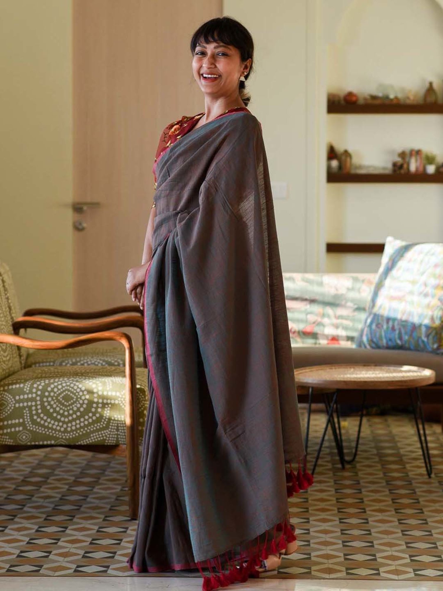 Suta Grey Woven Saree