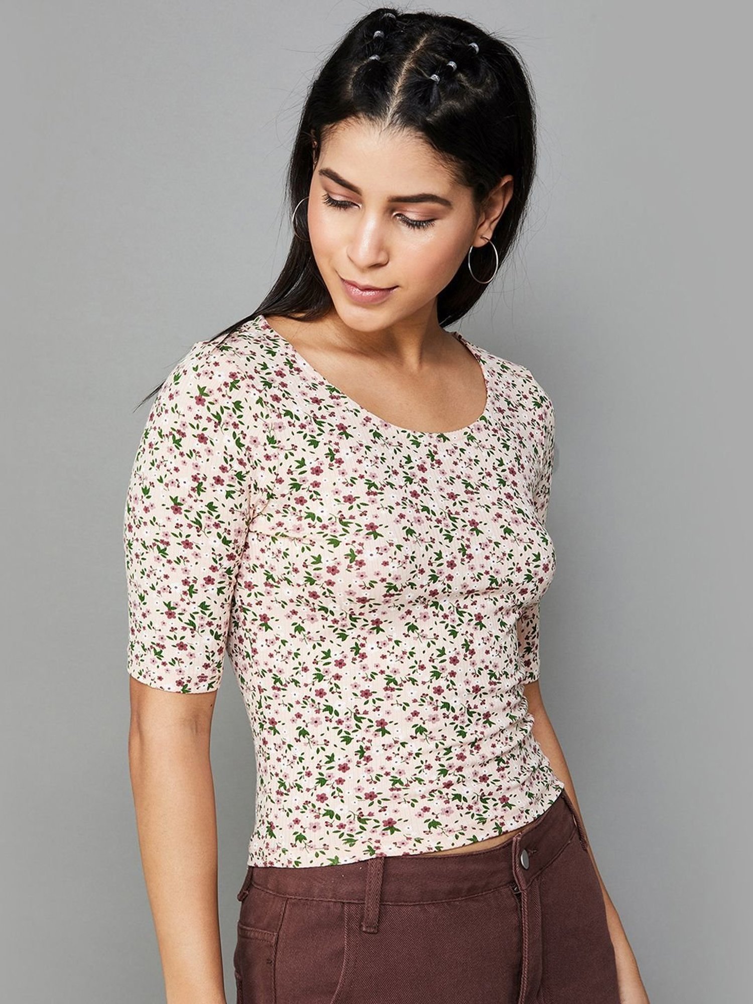 Ginger by Lifestyle Beige Floral Print Crop Top