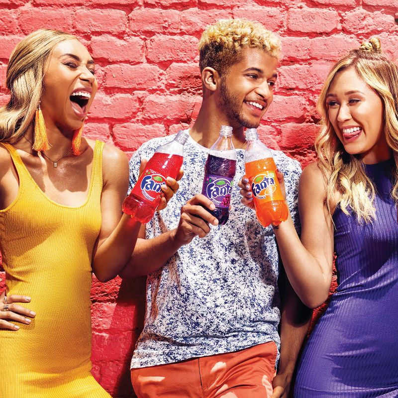 Fanta Strawberry Soda - 20 fl oz Bottle