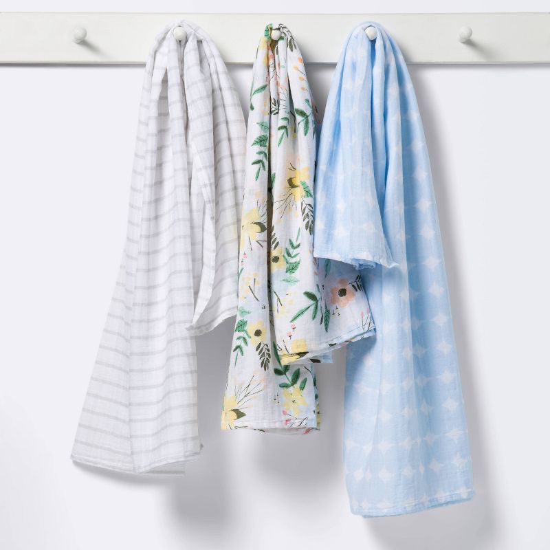 Muslin Swaddle Blankets Meadow - Cloud Island™ Light Blue 3pk