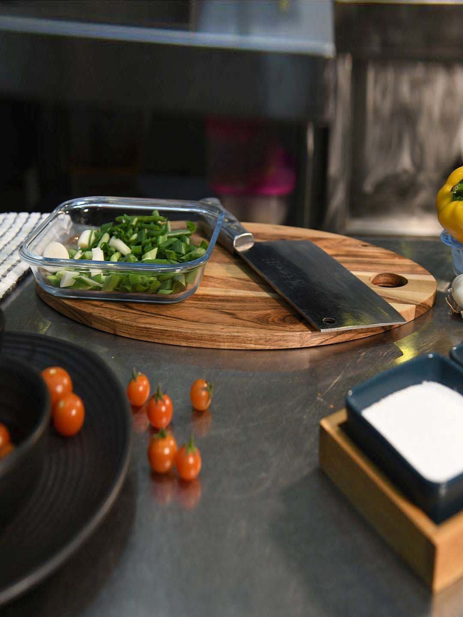 Femora Brown Wood Oval-Shaped Vegetable Chopping Board