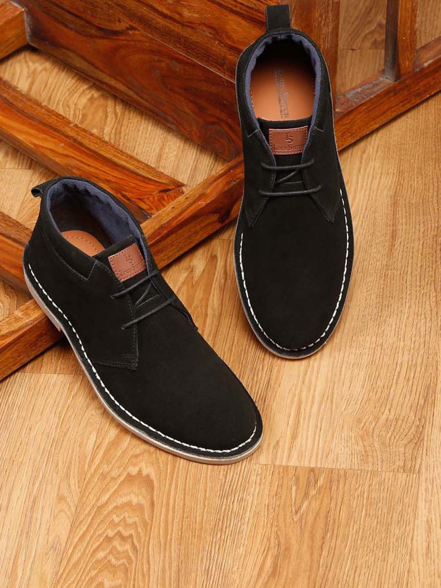 Louis Stitch Men's Jet Black Chukka Boots