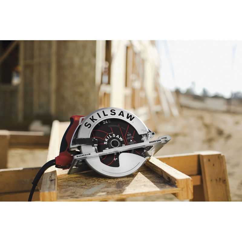 SKILSAW SPT67WMB-01-RT 7-1/4 In. Magnesium SIDEWINDER Circular Saw with Brake (SKILSAW Blade)