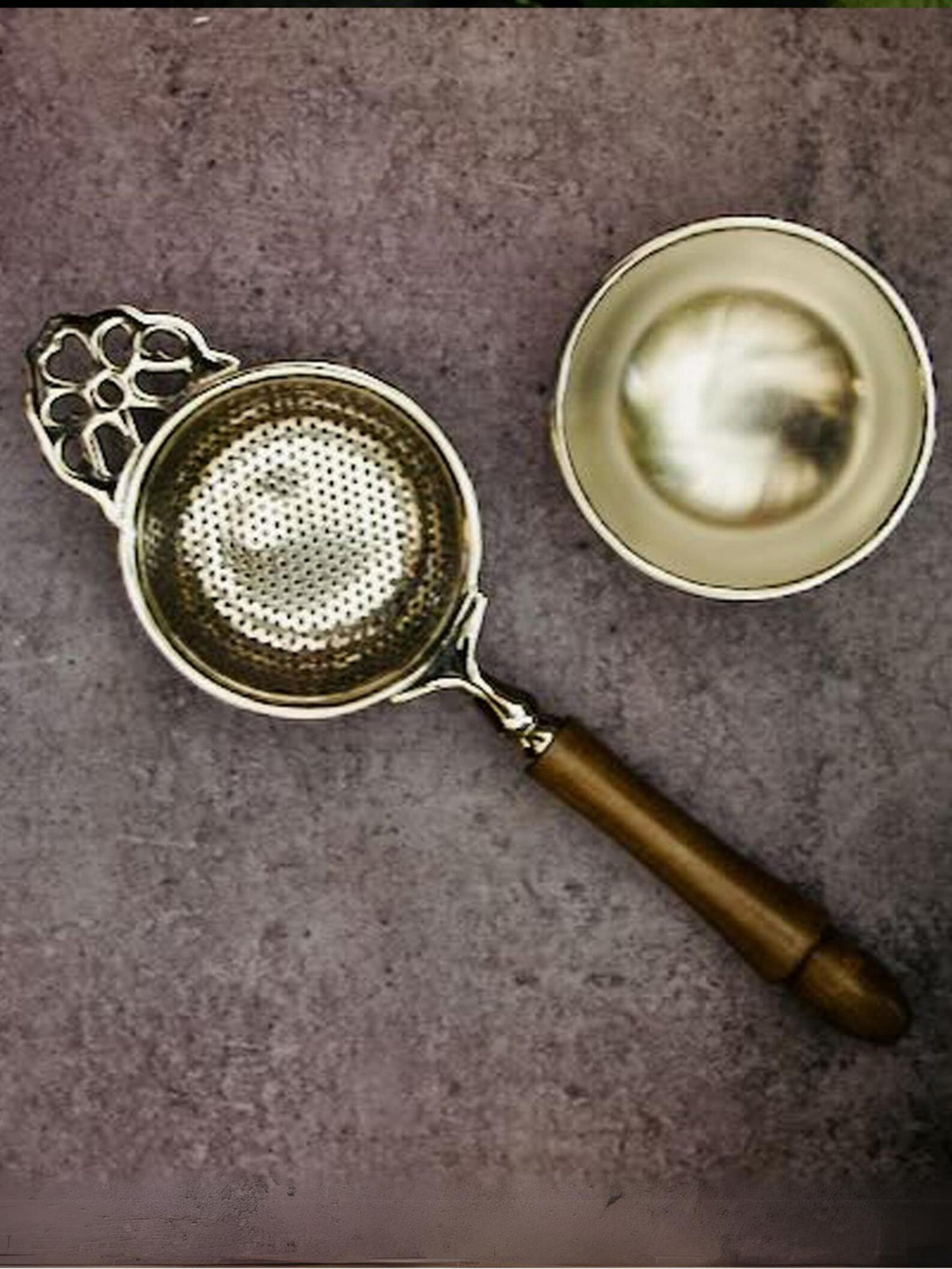 Ambi Matte Finish Brass Medium Sized Tea Strainer Silver 2 Piece Set With Wooden Holder