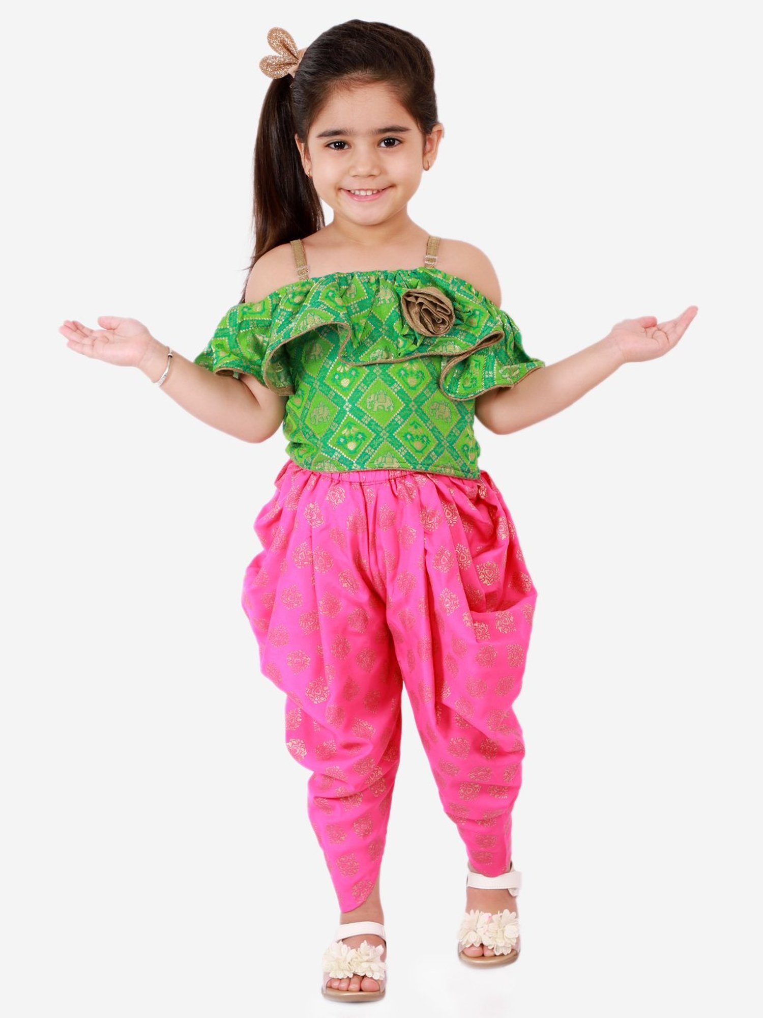 TWISHA Kids Green & Pink Self Design Top with Dhoti