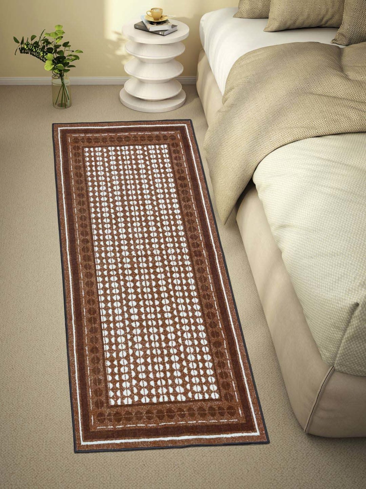 Welspun Blissful Brown Polyester 400 GSM Anti Skid Runner