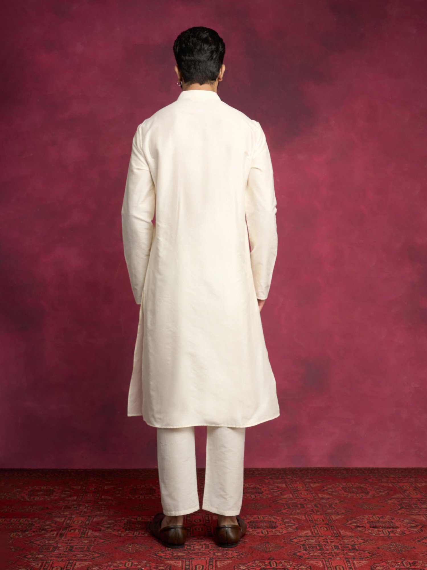 Abhishti Cream Straight Fit Kurta & Straight Pants Set