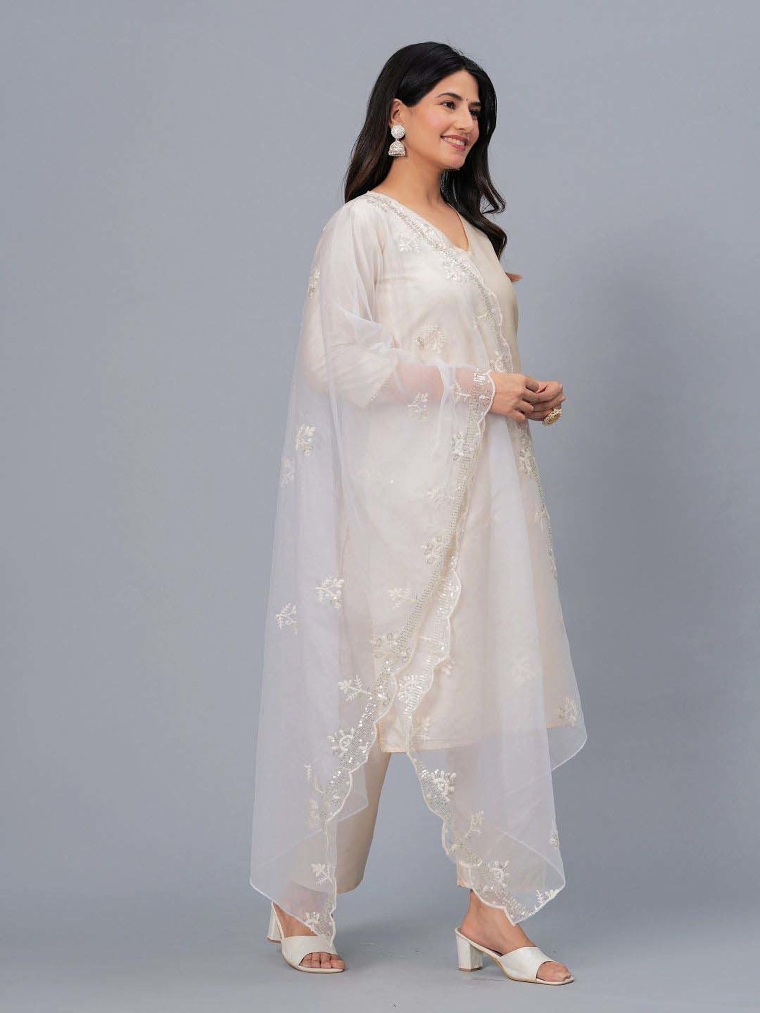 Stylum White Embroidered Dupatta