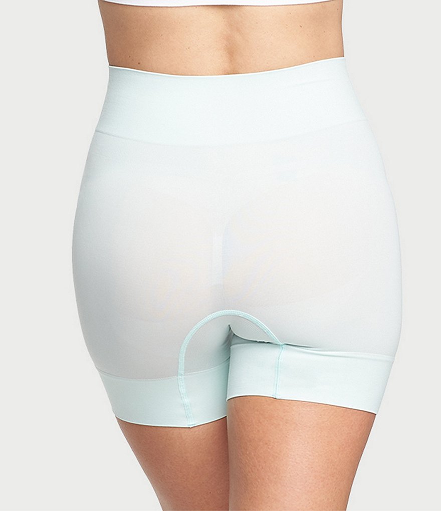 Yummie Bria Comfortably Curved Shaping Short