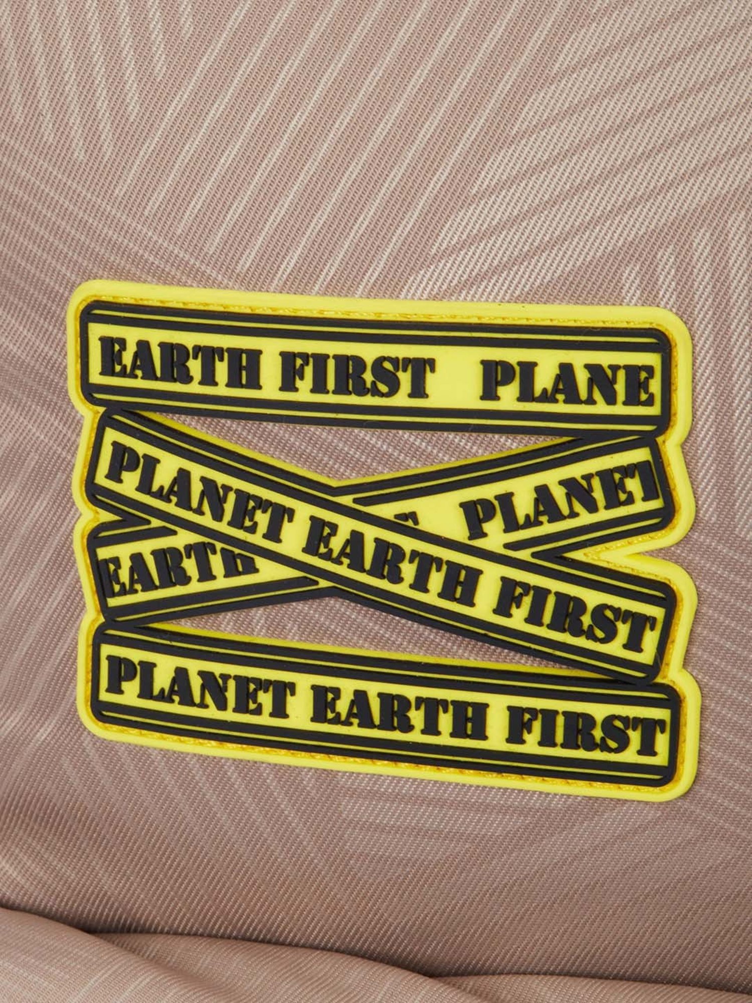 Wiki 18.5 Ltrs Beige Medium Backpack