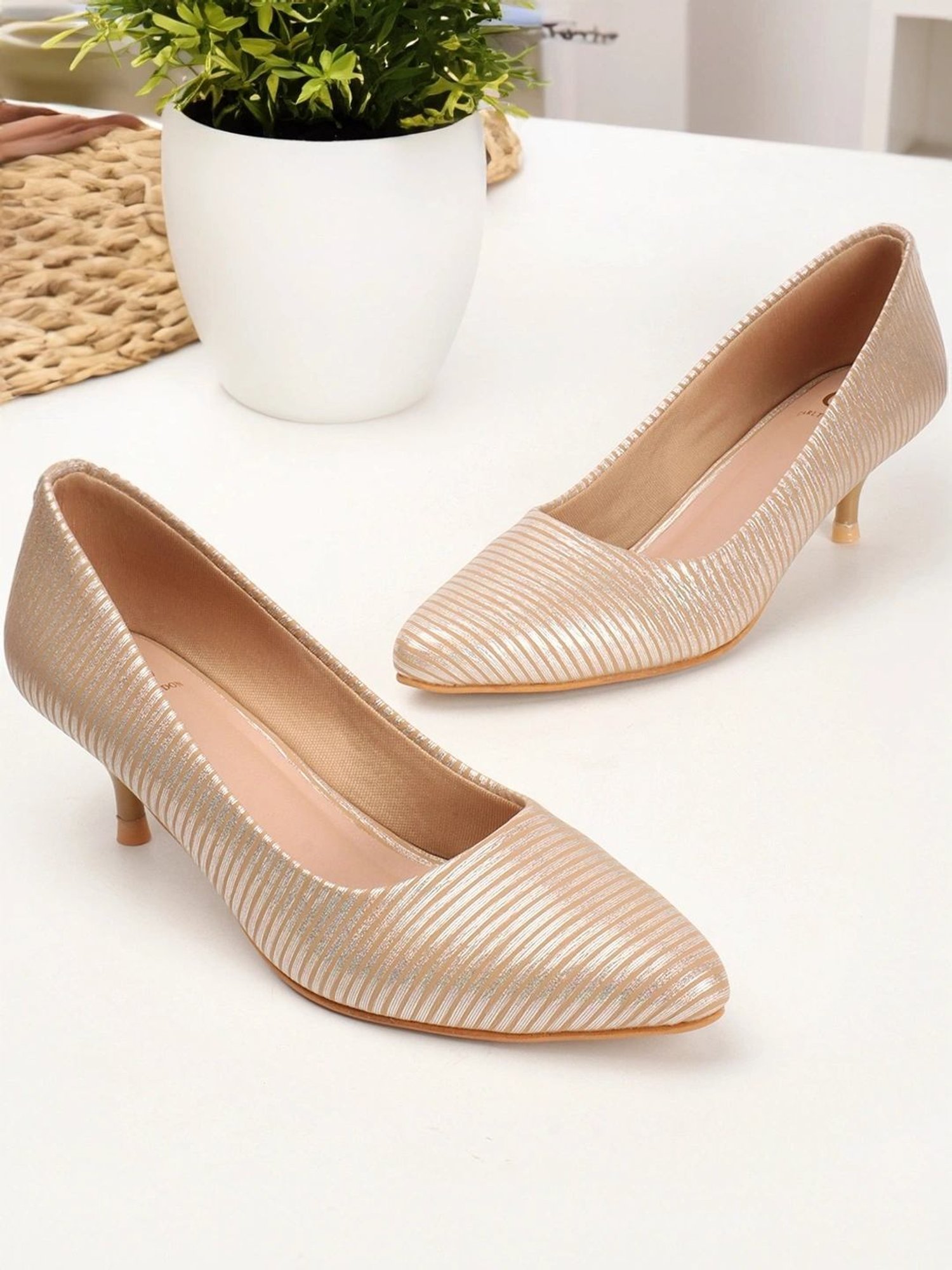 Flat N Heels Women's Pink Stiletto Pumps