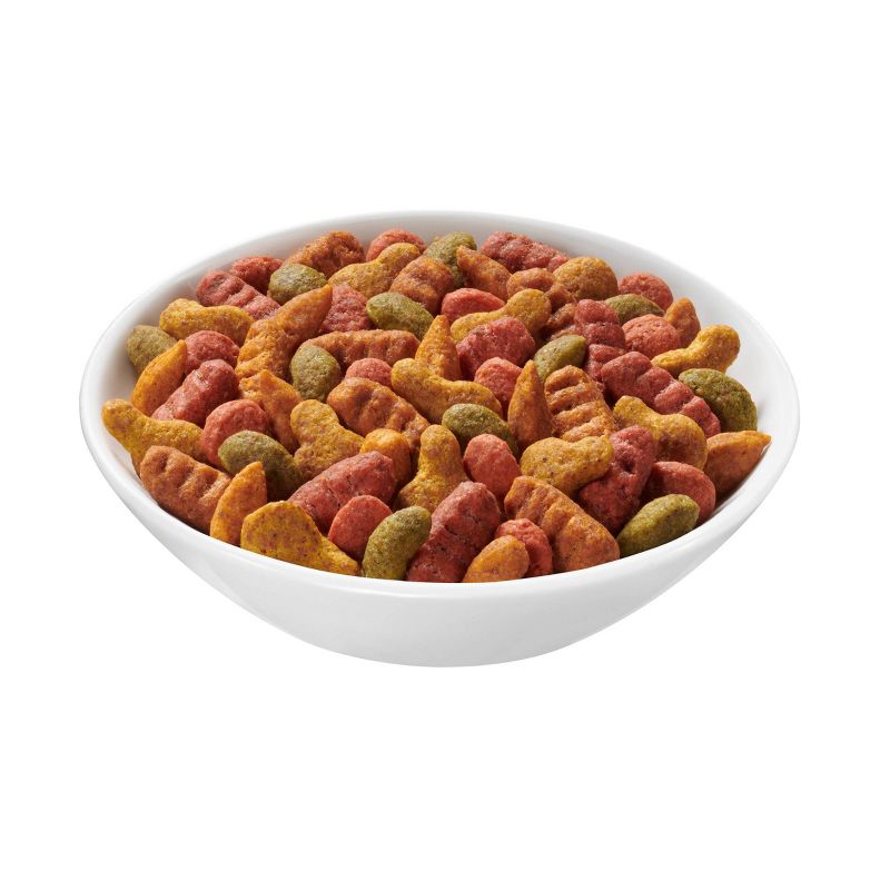 Friskies Tender & Crunchy with Flavors Chicken,Beef,Carrots&Green Beans Adult Complete & Balanced Dry Cat Food - 16lbs