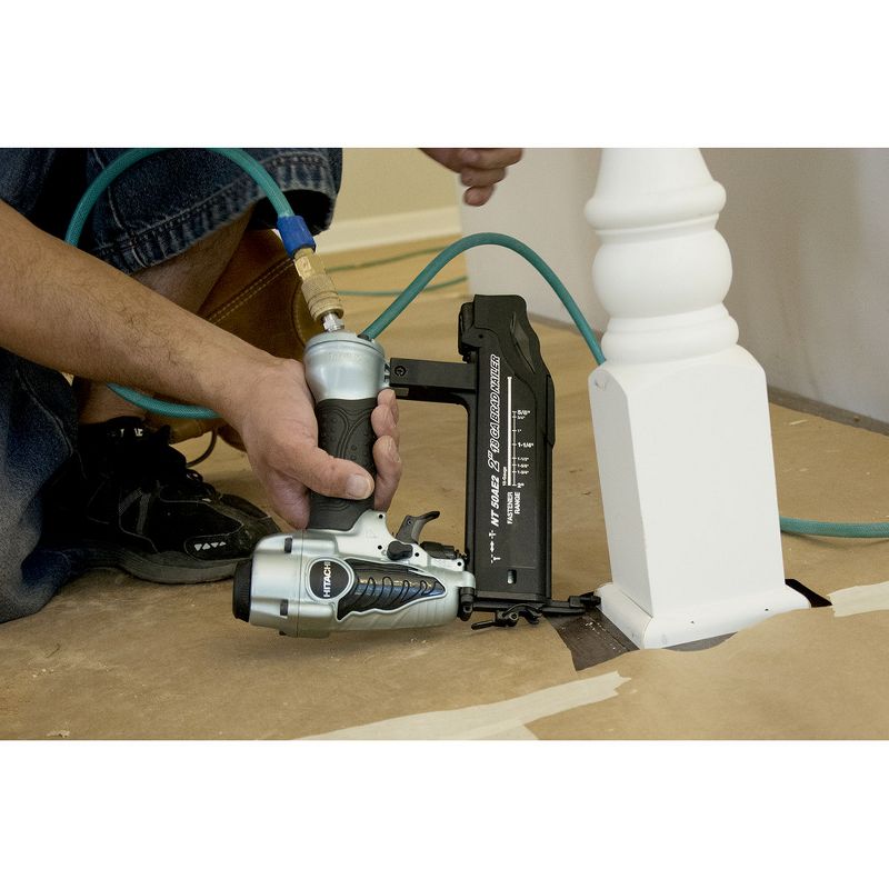 Hitachi NT50AE2 18-Gauge 2 in. Finish Brad Nailer Kit