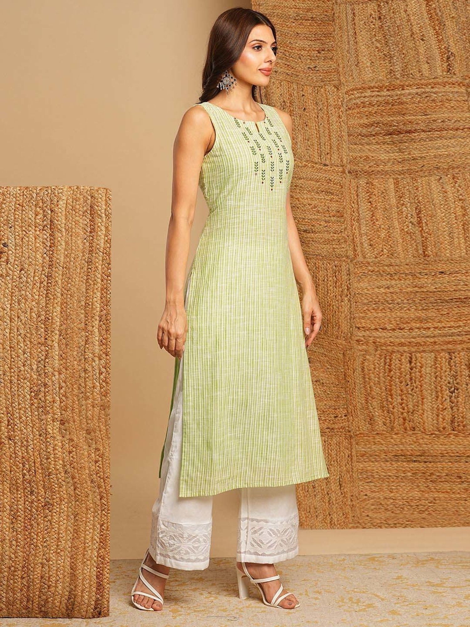 Kami Kubi Green Cotton Embroidered Straight Kurta