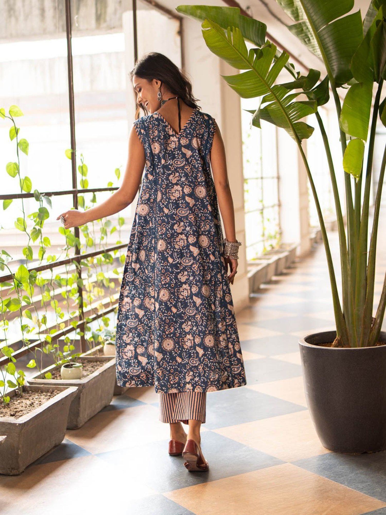 Akiso Blue Block Printed Flared Front Pleated Kurta Set (Set Of 2)